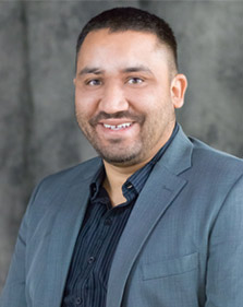 Read more about the article Ismael “Izzy” Lopez brings New Contruction Real Estate Sales Experience To Team Hoffmann
