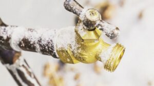 Read more about the article Home Improvement Tip, If Your Pipes Freeze…