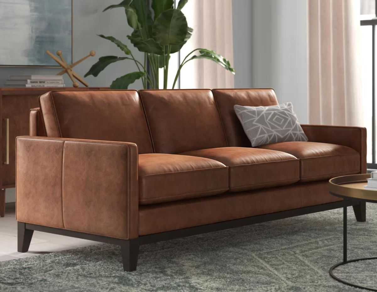 Read more about the article Choosing The Right Couch For Your Home