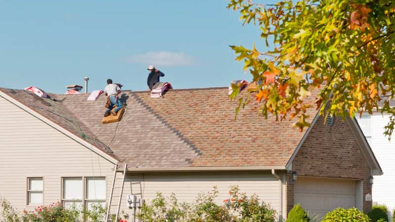 Read more about the article FALL Is The Perfect Time For Roof Maintenance