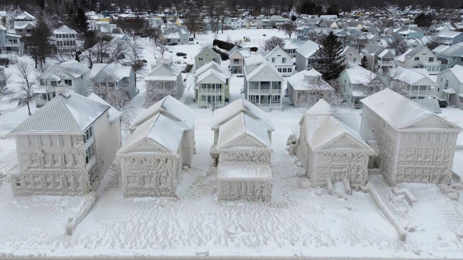 Read more about the article Looking Ahead: Will the 2024 Housing Market Slowly Unfreeze?