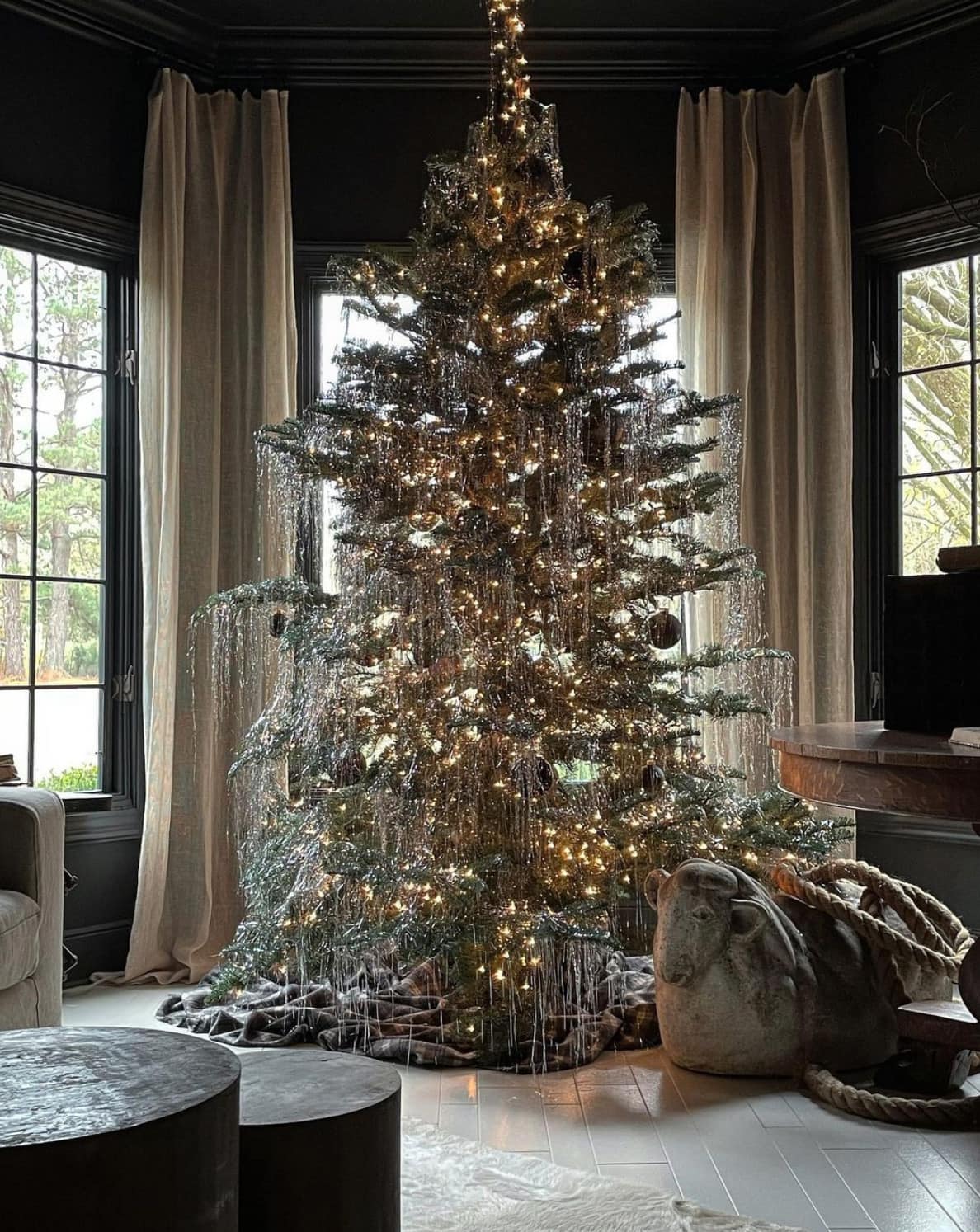 Read more about the article CHRISTMAS TREE DECORATING TREND – 5. Tinsel Christmas Trees