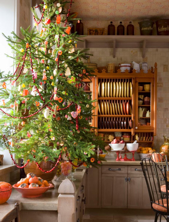 Read more about the article CHRISTMAS DECORATING TRENDS FOR 2024 – #3 Small Christmas Trees with Big Holiday Spirit!