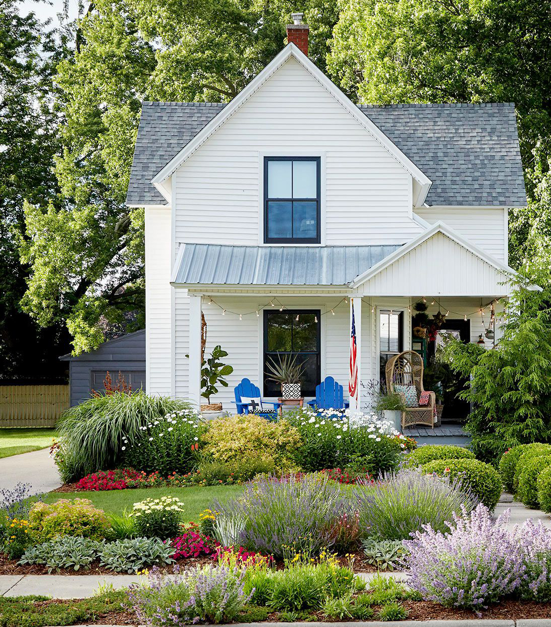 Read more about the article 2025 12 NY Resolutions for your home – JUNE: Boost curb appeal to make better first impressions