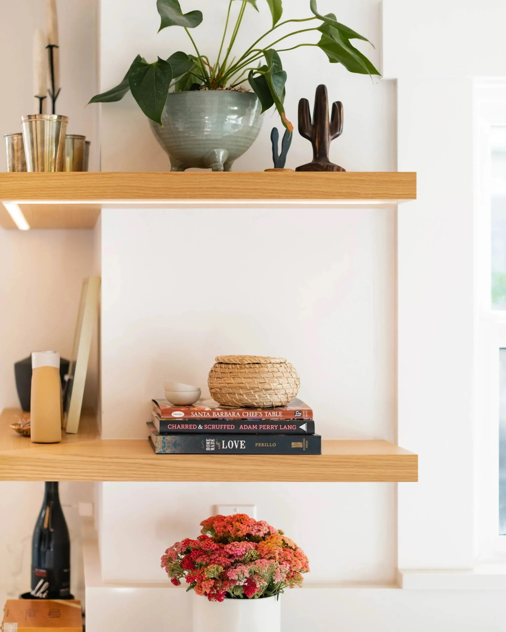 Read more about the article Floating Shelves #2 – Space Saving